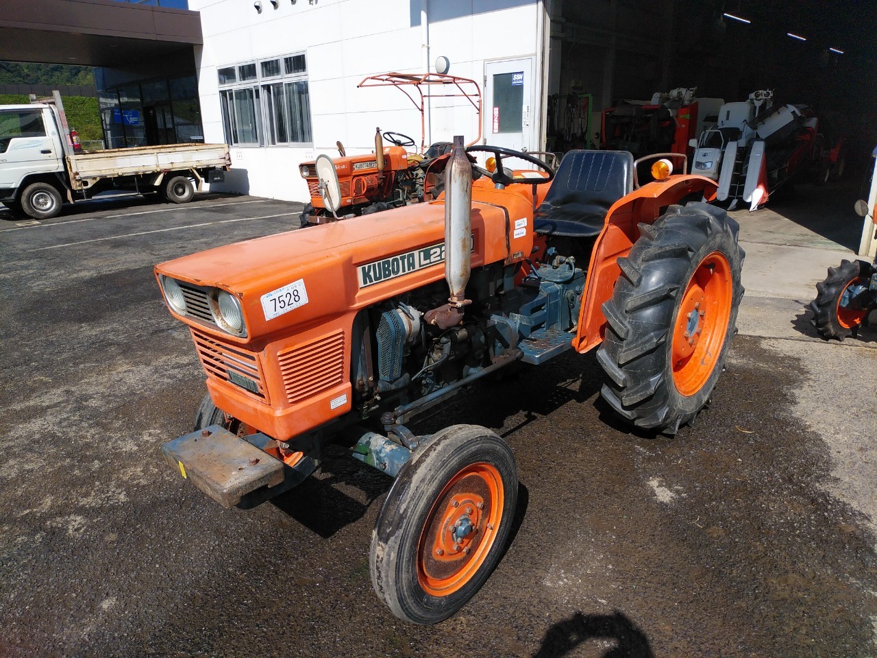 Tractors KUBOTA L2200S - FARM MART