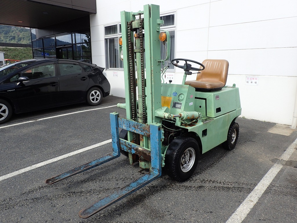 Forklifts & Construction Machinery TOYOTA 2FG-15 - FARM MART