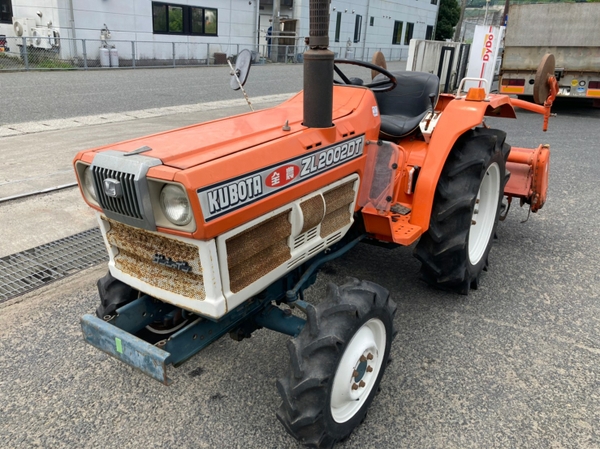 Tractors KUBOTA L2002D - FARM MART