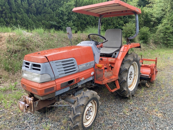 Tractors KUBOTA GL240 - FARM MART