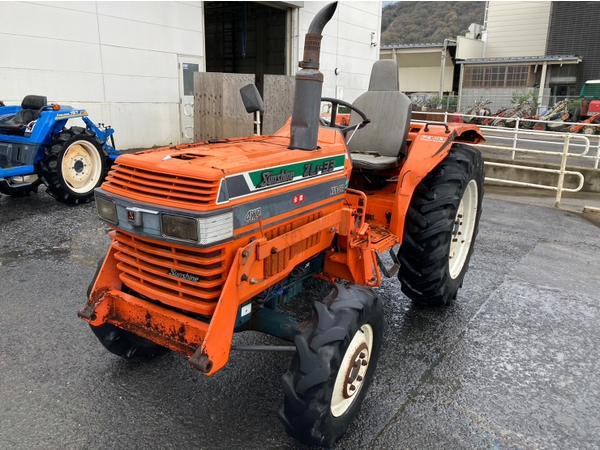 Tractors KUBOTA L1-33D - FARM MART