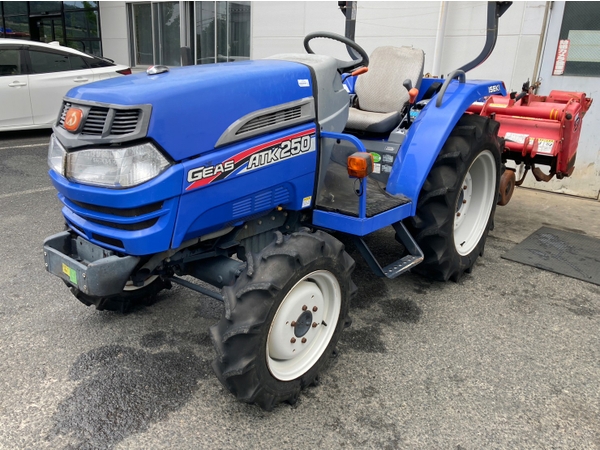 ISEKI SLT18 トラクター 青 Tractors ISEKI ATK250 - FARM MART