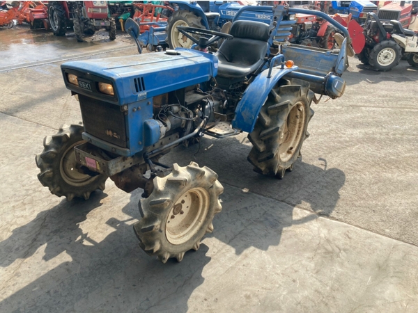 イセキ4駆トラクター動作品tx1500f Tractors ISEKI TX1500F - FARM MART
