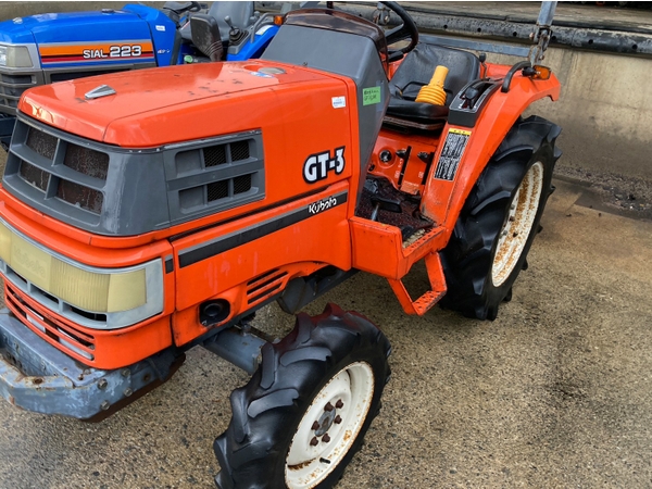 Tractors KUBOTA GT3 - FARM MART