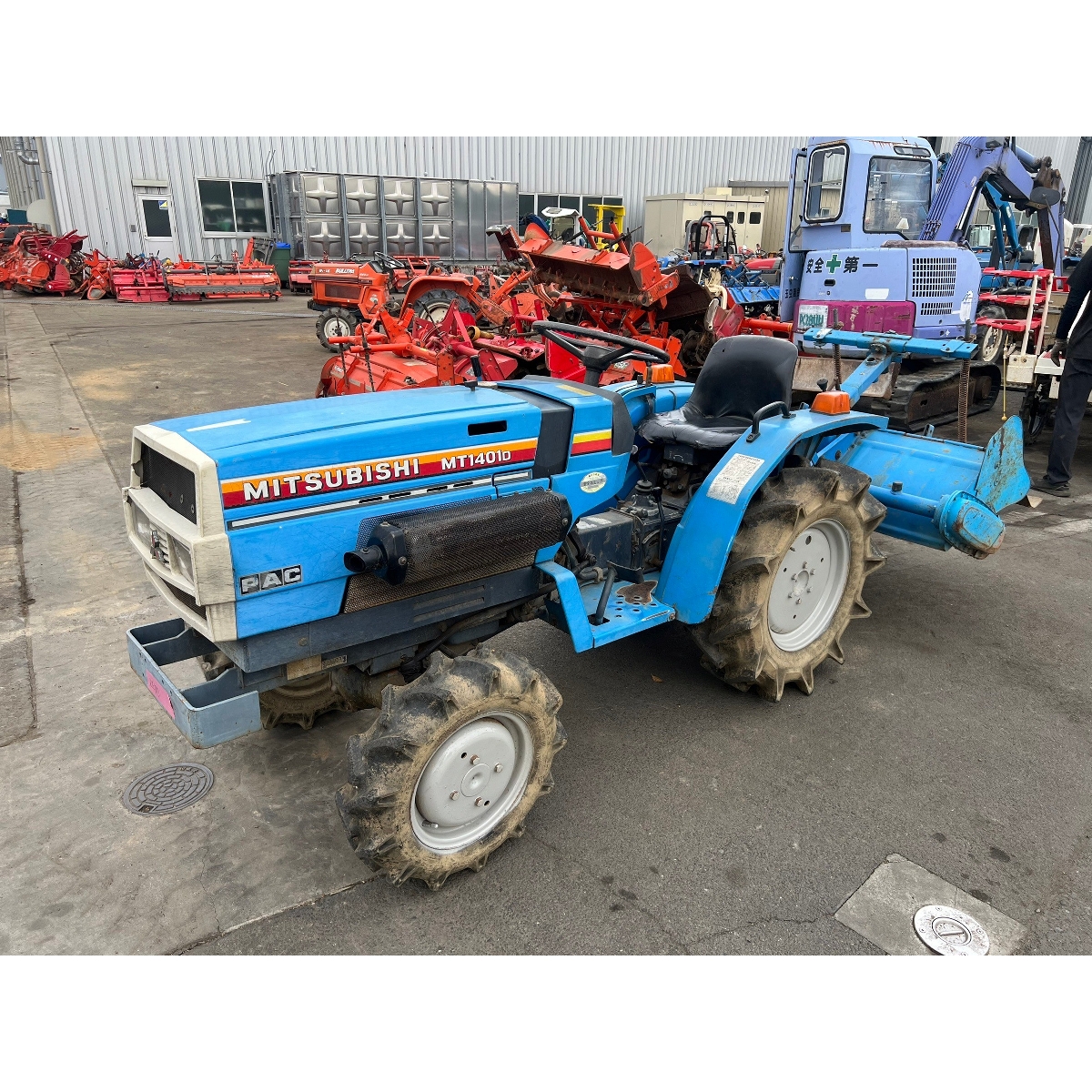 ミツビシ　トラクター　D1550 アワーメーター407時間 15馬力 美品27馬力三菱トラクターMT271アワーメーター380時間です