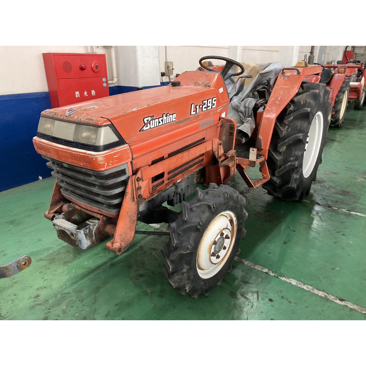 Tractors KUBOTA L1-295 - FARM MART