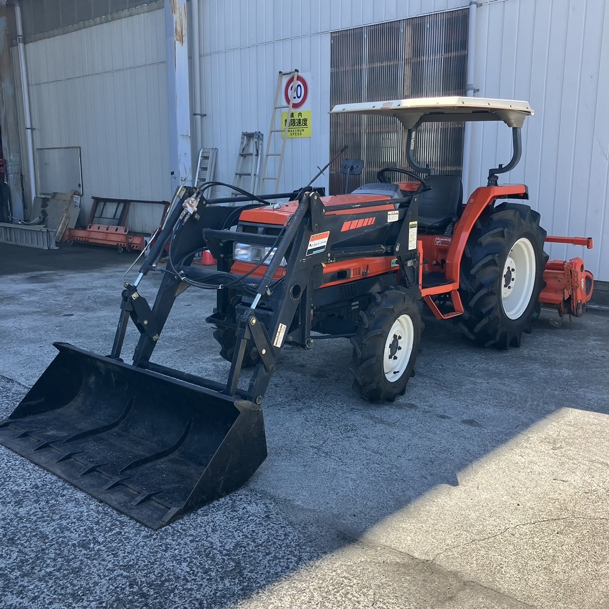 Tractors KUBOTA GL320 - FARM MART