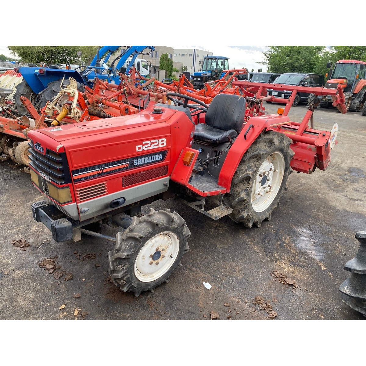 芝浦D228トラクター Tractors SHIBAURA D228D - FARM MART