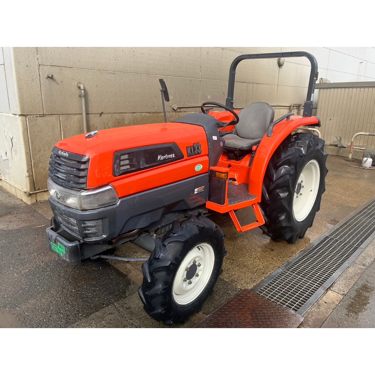 Tractors KUBOTA KL33 - FARM MART