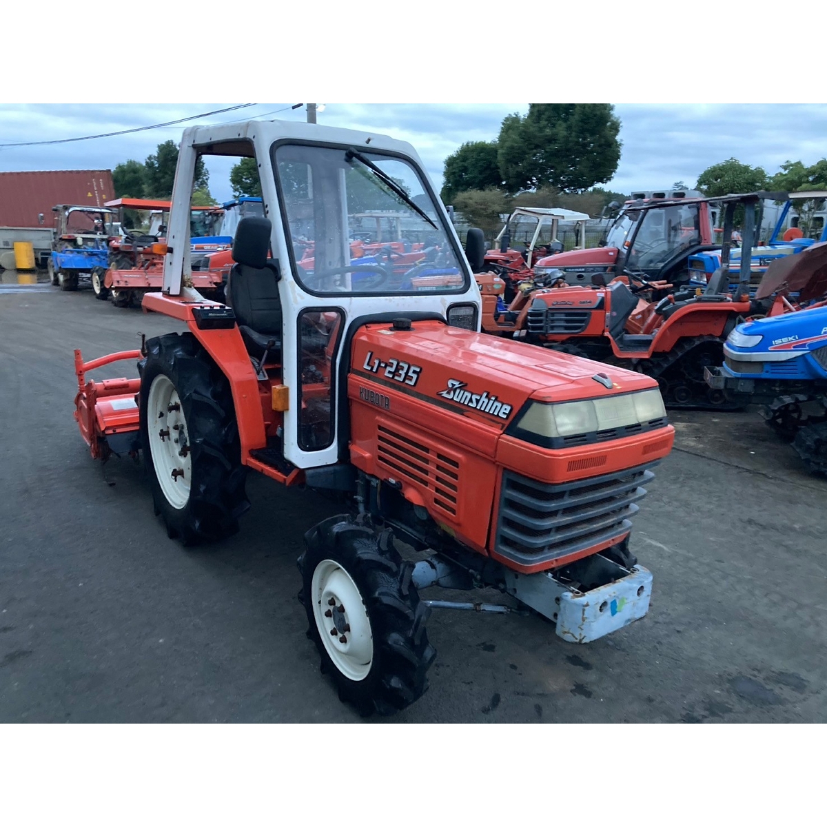 Tractors KUBOTA L1-235D - FARM MART