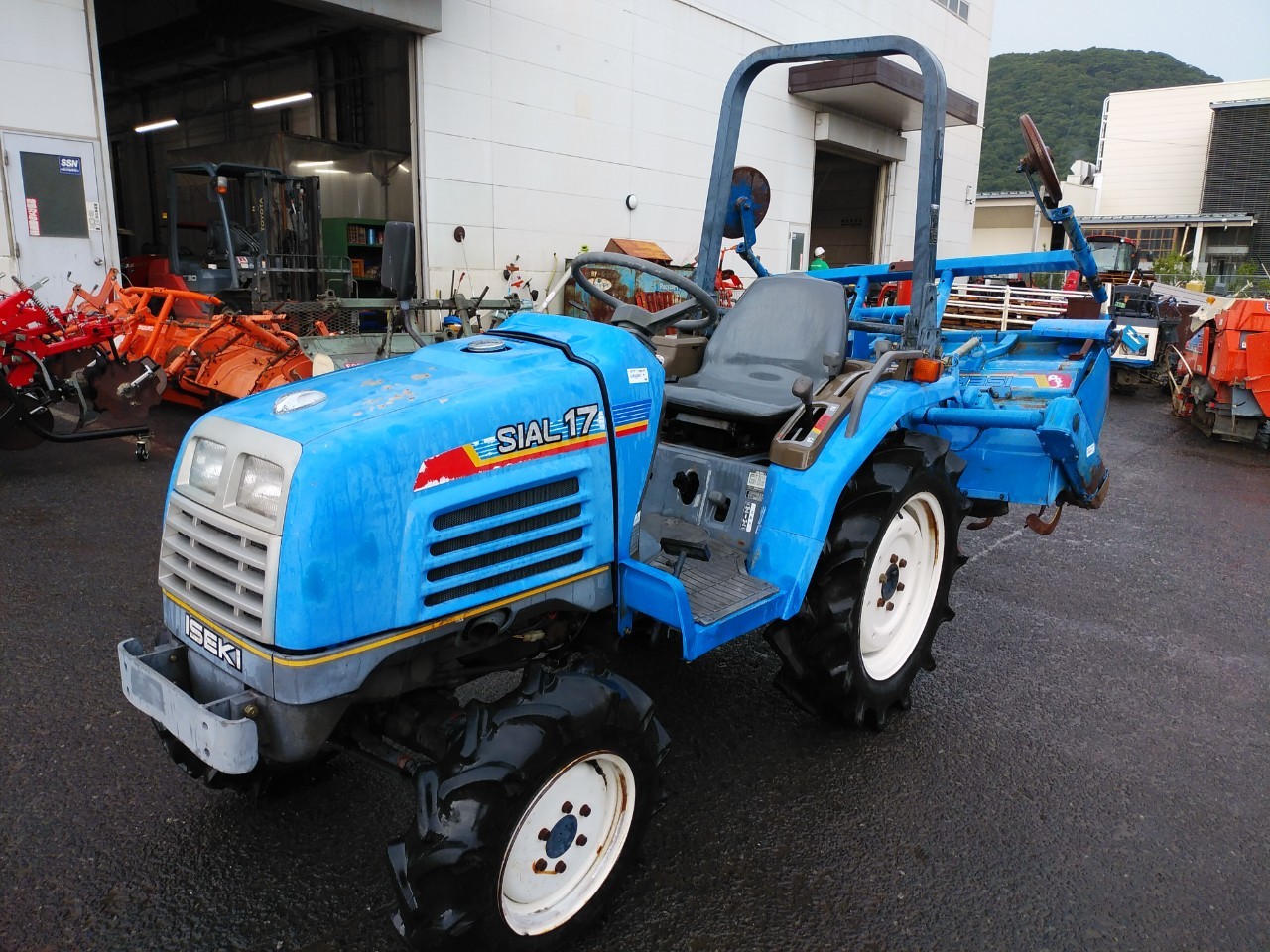 ISEKI SLT18 トラクター 青 小型トラクター - TG Series - ISEKI & CO.,LTD. - 自動変速機