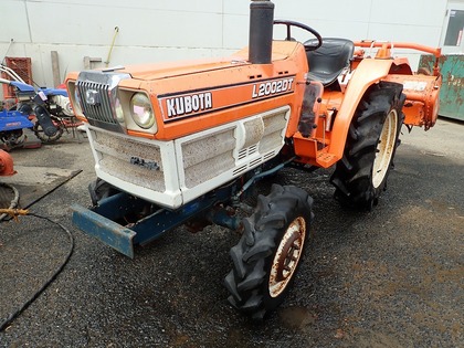 Tractors KUBOTA L2002D - FARM MART