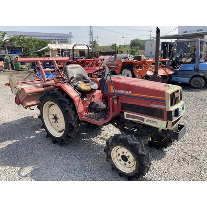 ヤンマー 乗用 トラクター 17馬力 型式　F17D ディーゼル 4WD ヤンマー 乗用 トラクター 17馬力 型式 F17D ディーゼル 4WD Tractors