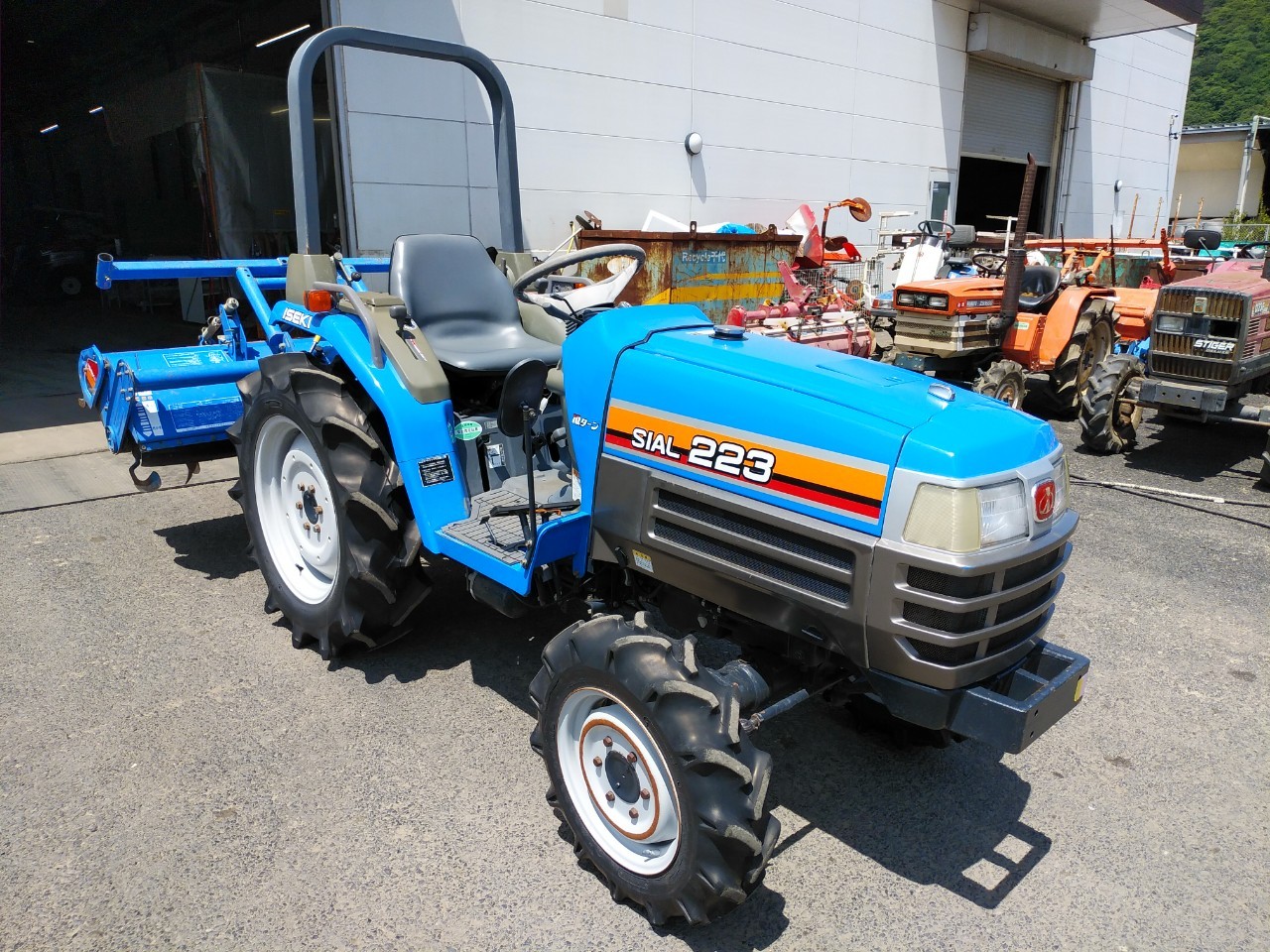 Tractors ISEKI TF223F - FARM MART