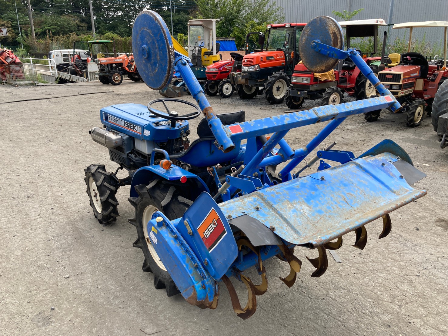 Tractors ISEKI TX1410F - FARM MART