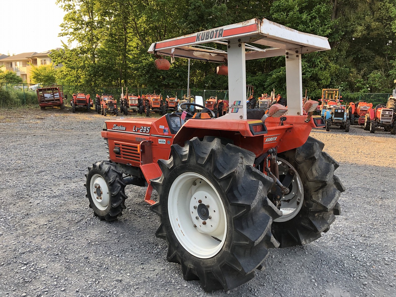 Tractors KUBOTA L1-295D - FARM MART