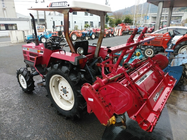 Tractors SHIBAURA D23F - FARM MART