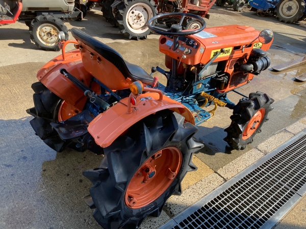 KUBOTA B7001E トラクター Tractors KUBOTA B7001D - FARM MART