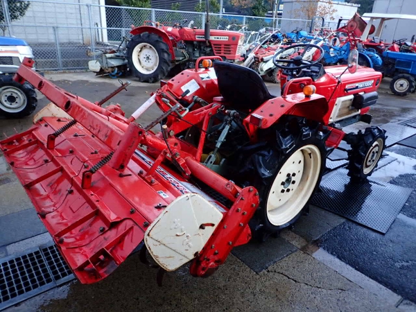 【SOLD OUT】ヤンマ トラクター YM1720 17馬力 2WD シャトルシフト Tractors YANMAR YM1720D - FARM MART