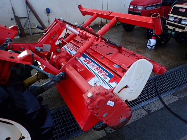 【SOLD OUT】ヤンマ トラクター YM1720 17馬力 2WD シャトルシフト Tractors YANMAR YM1720D - FARM MART