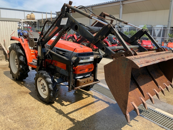 Tractors KUBOTA GL261 - FARM MART