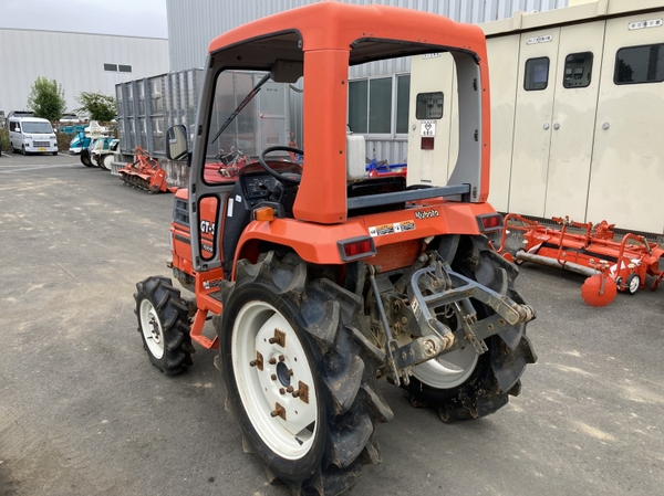 クボタ GT
23 Tractors KUBOTA GT-5 - FARM MART