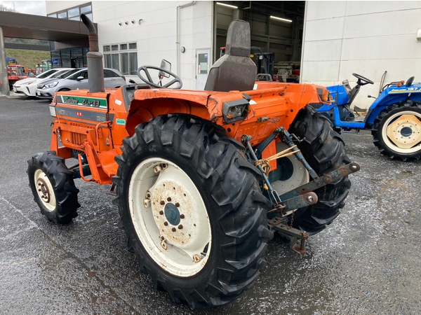 Tractors KUBOTA L1-33D - FARM MART