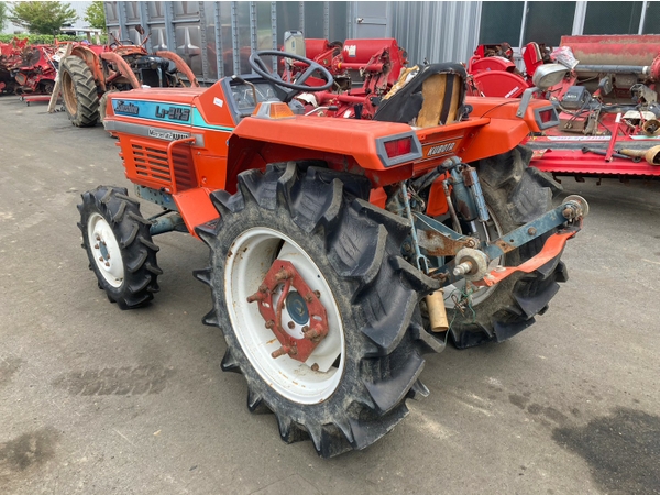 Tractors KUBOTA L1-245D - FARM MART