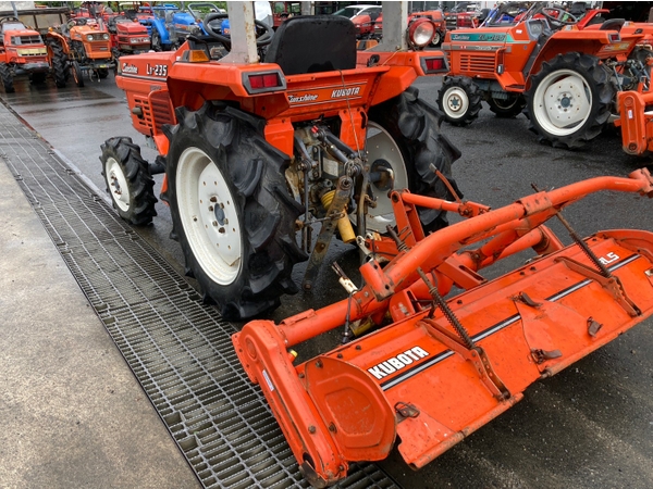 Tractors KUBOTA L1-235D - FARM MART