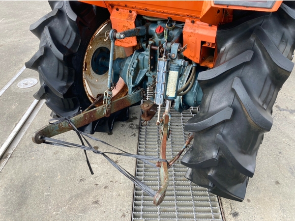 Tractors KUBOTA ZL1-245 - FARM MART