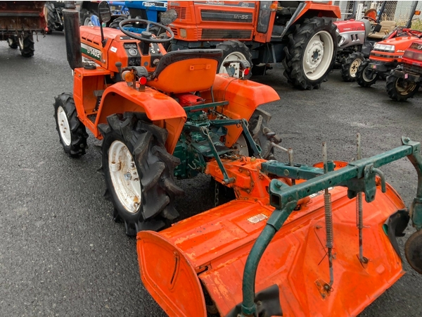 Tractors KUBOTA B1402DT - FARM MART