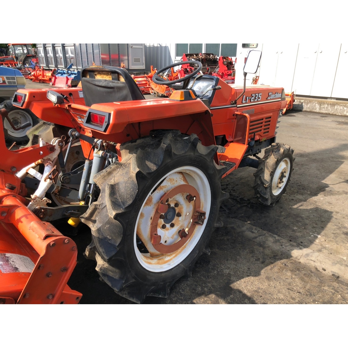 Tractors KUBOTA L1-235D - FARM MART