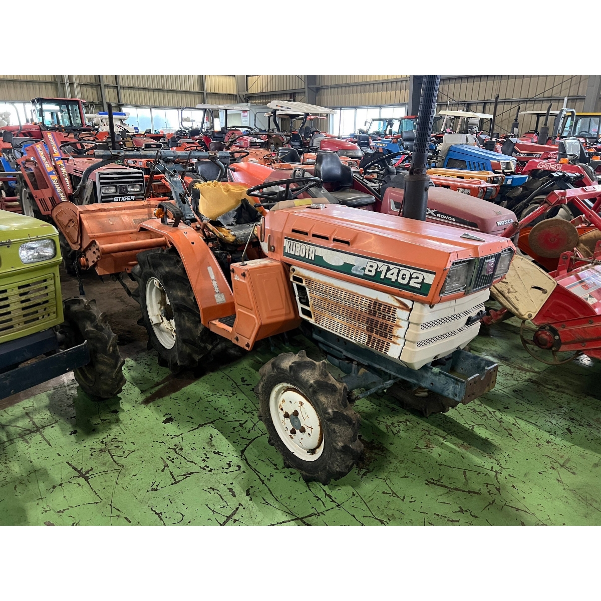 Tractors KUBOTA B1402D - FARM MART