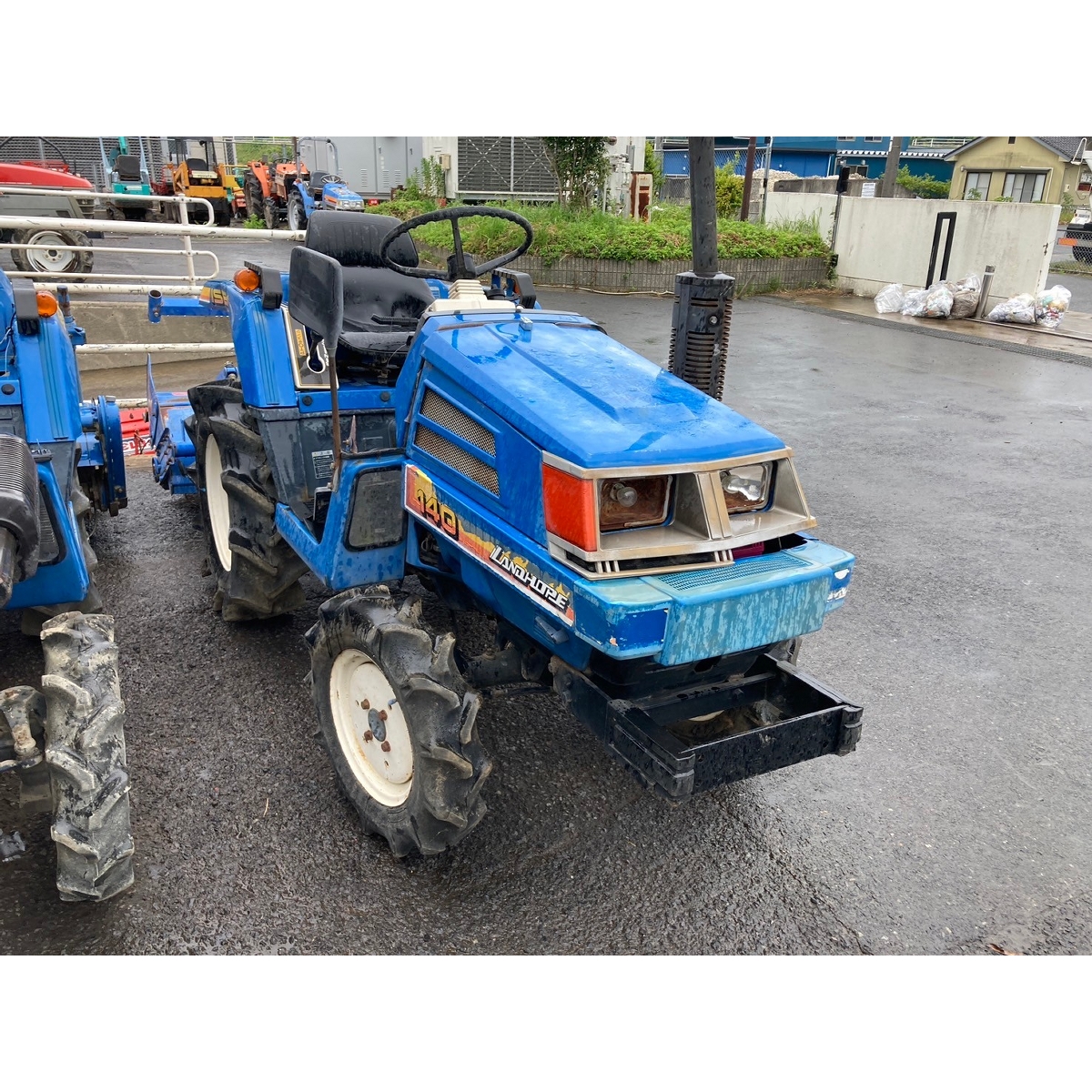 Tractors ISEKI TU140 - FARM MART