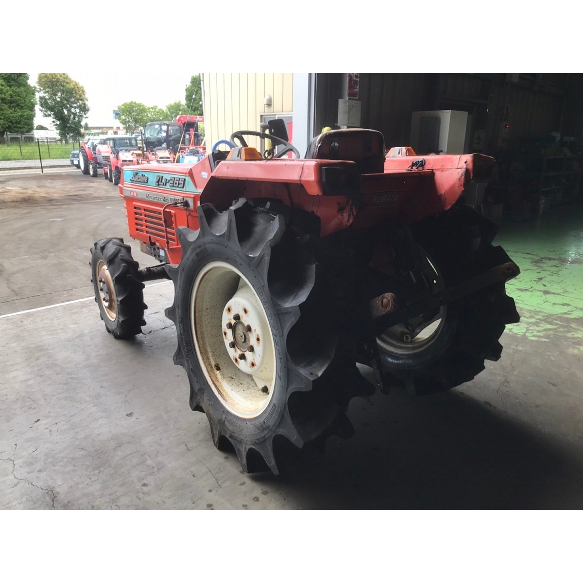 Tractors KUBOTA L1-265D - FARM MART