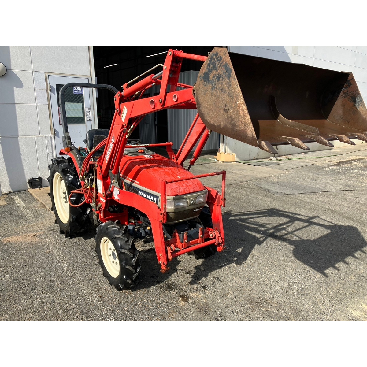 ヤンマートラクター F250 HST 25馬力 中古 ヤンマー トラクター F-250