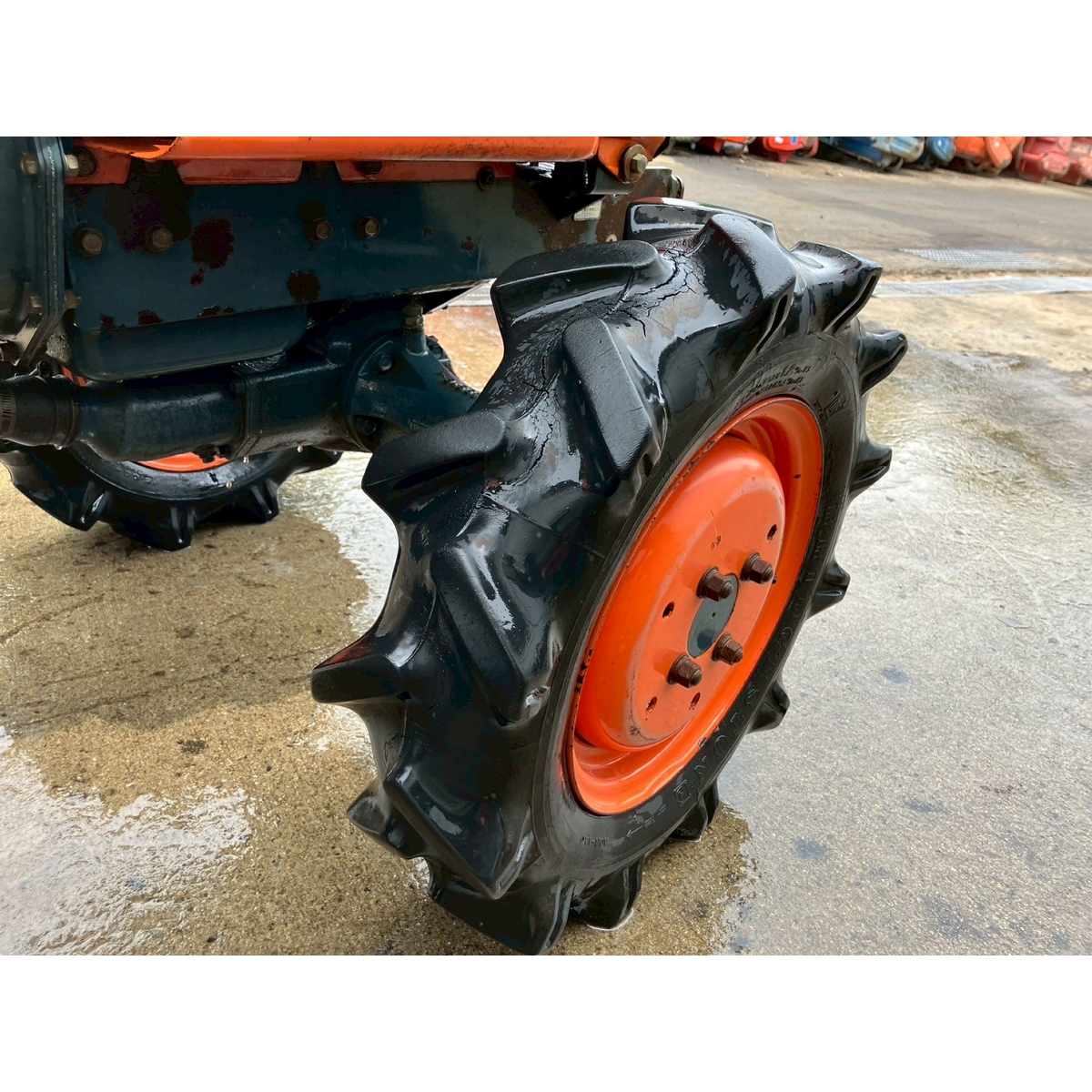 Tractors KUBOTA B7001 - FARM MART