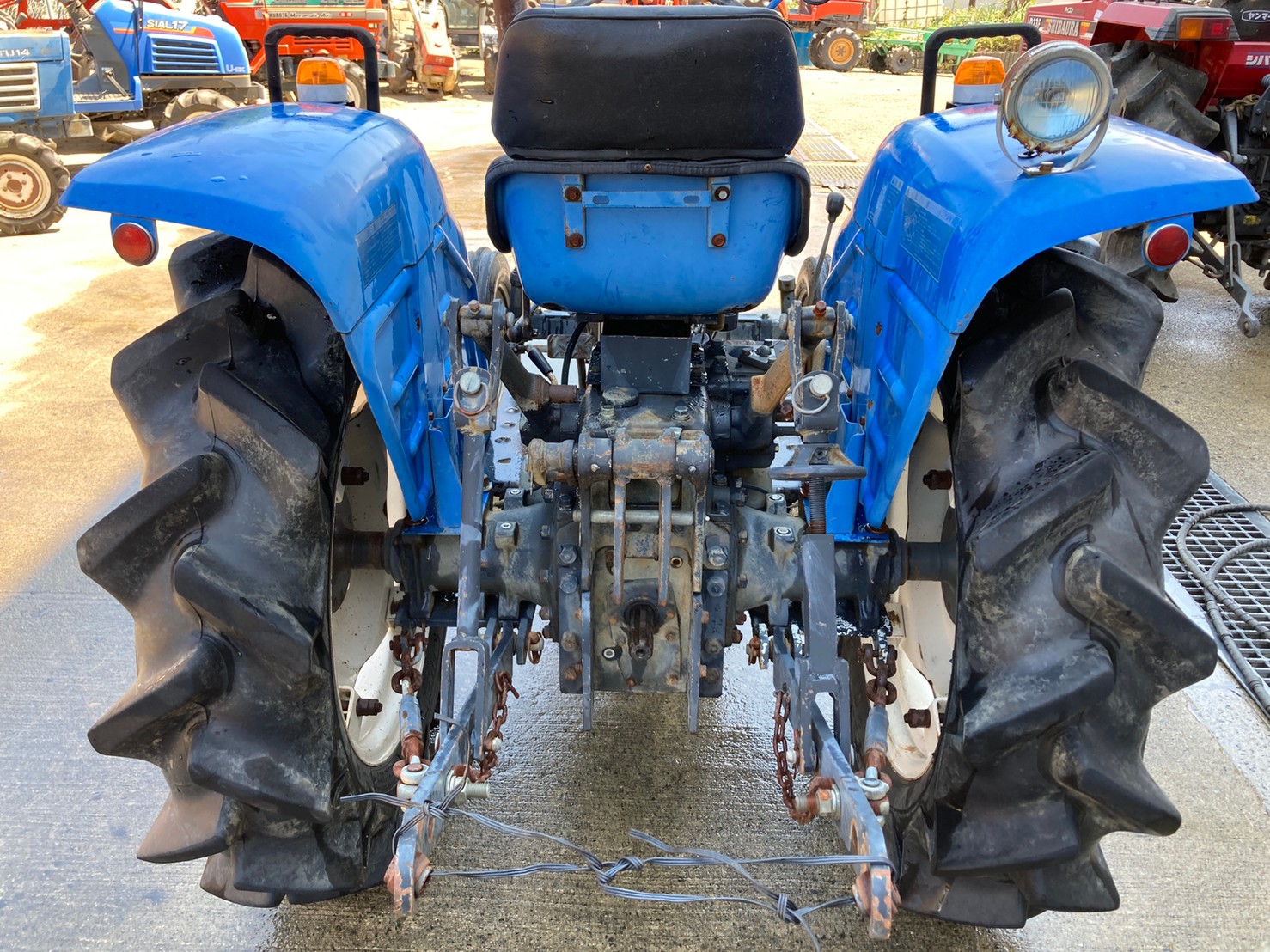 Tractors ISEKI TS2210S - FARM MART