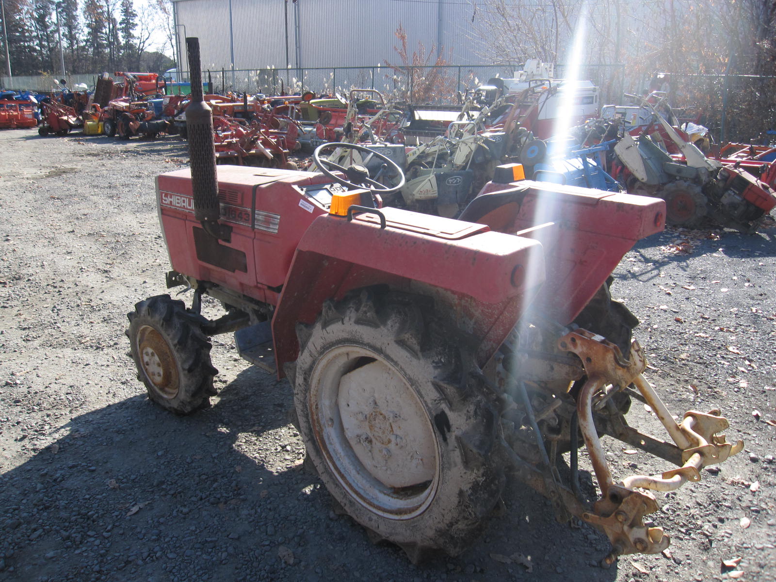 SHIBAURA SD1643 小型トラクター4WD SHIBAURA SD1643 小型トラクター4WD - メルカリ