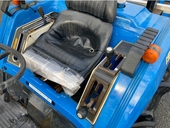 ISEKI トラクター TU220