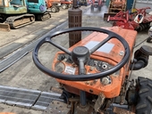 KUBOTA トラクター B7001