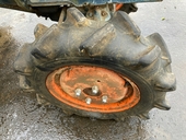 KUBOTA トラクター B7000D