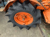 KUBOTA トラクター B7000D