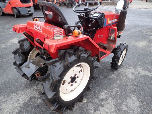 YANMAR トラクター F15D