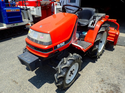 KUBOTA トラクター B52