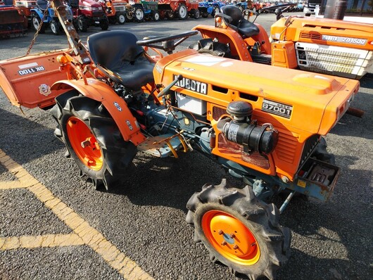 KUBOTA トラクター B7001D