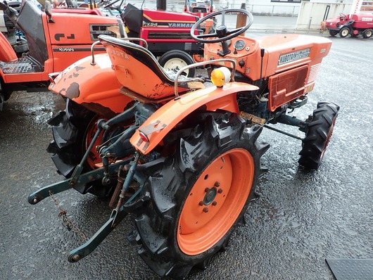 KUBOTA トラクター L2201D