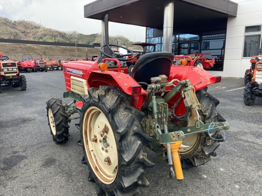 YANMAR トラクター YM2002D