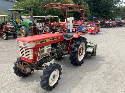 YANMAR トラクター YM2000D