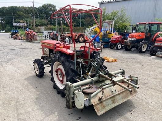 YANMAR トラクター YM2000D